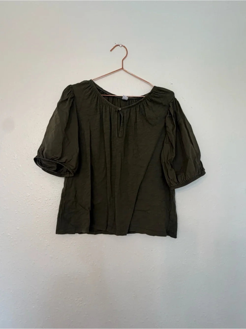 Old Navy Olive Green Puff-Sleeve Blouse size large